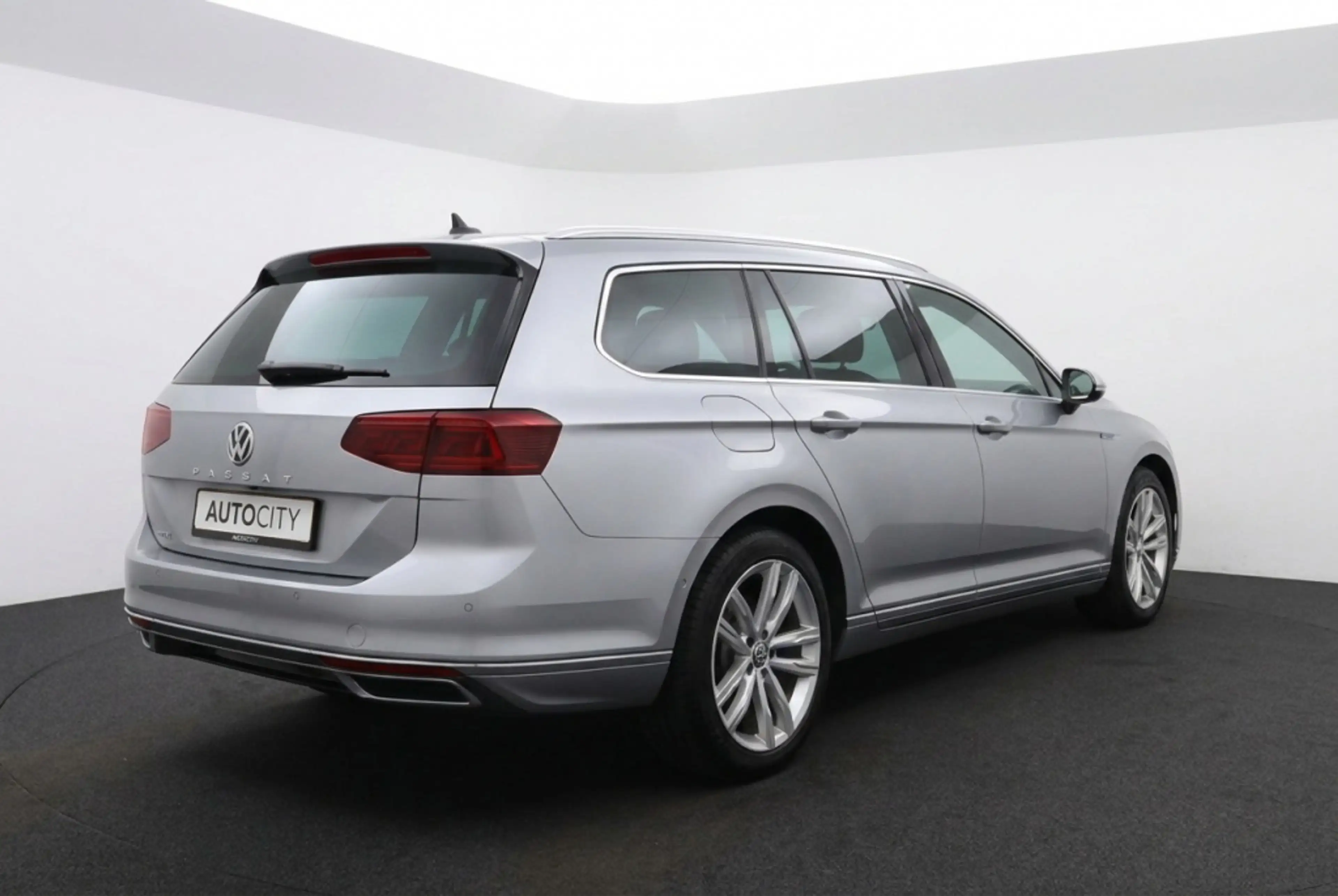 Volkswagen Passat Variant 1.4 TSI PHEV GTE R-Line Pano | 360° | Trekhaak | M — photo 4