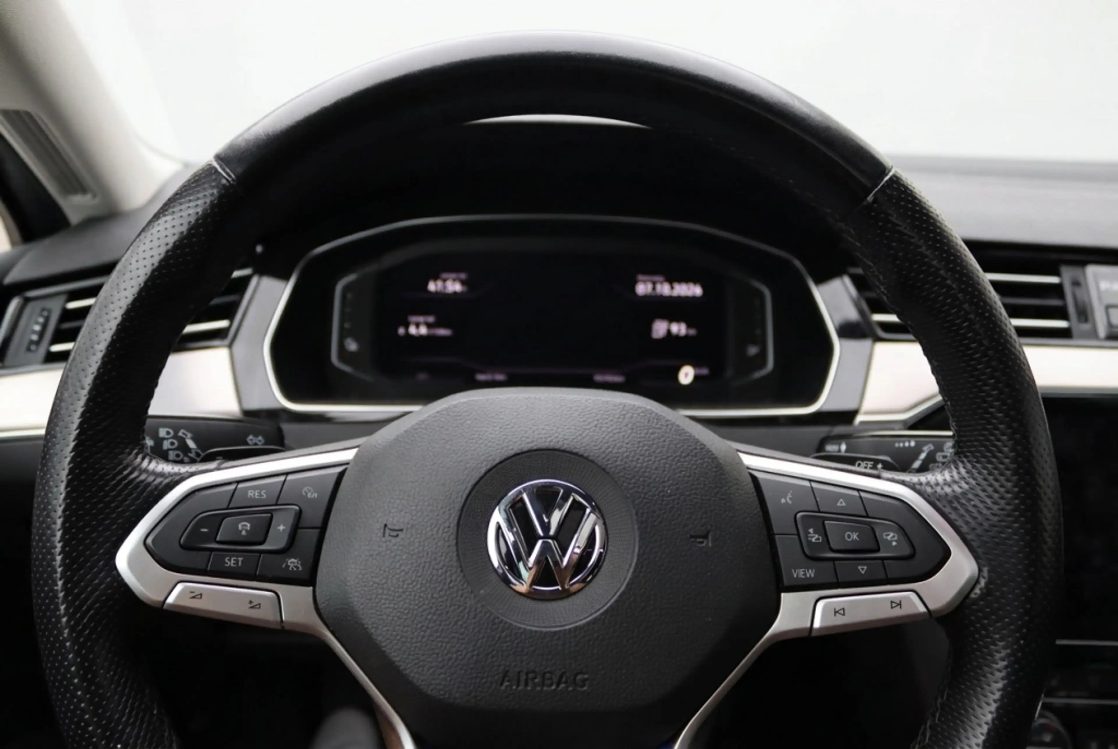 Volkswagen Passat Variant 1.4 TSI PHEV GTE R-Line Pano | 360° | Trekhaak | M — photo 17