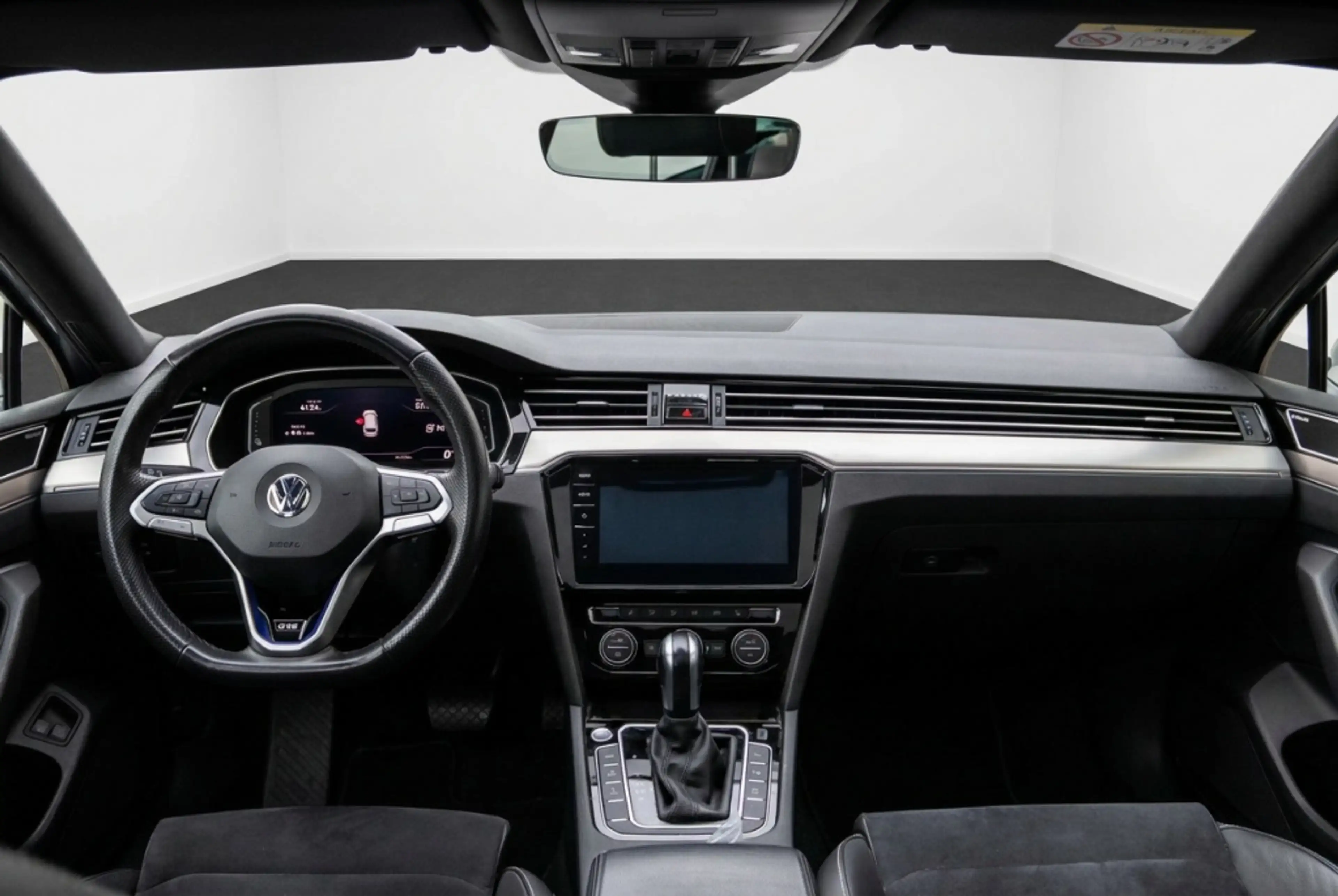 Volkswagen Passat Variant 1.4 TSI PHEV GTE R-Line Pano | 360° | Trekhaak | M — photo 15