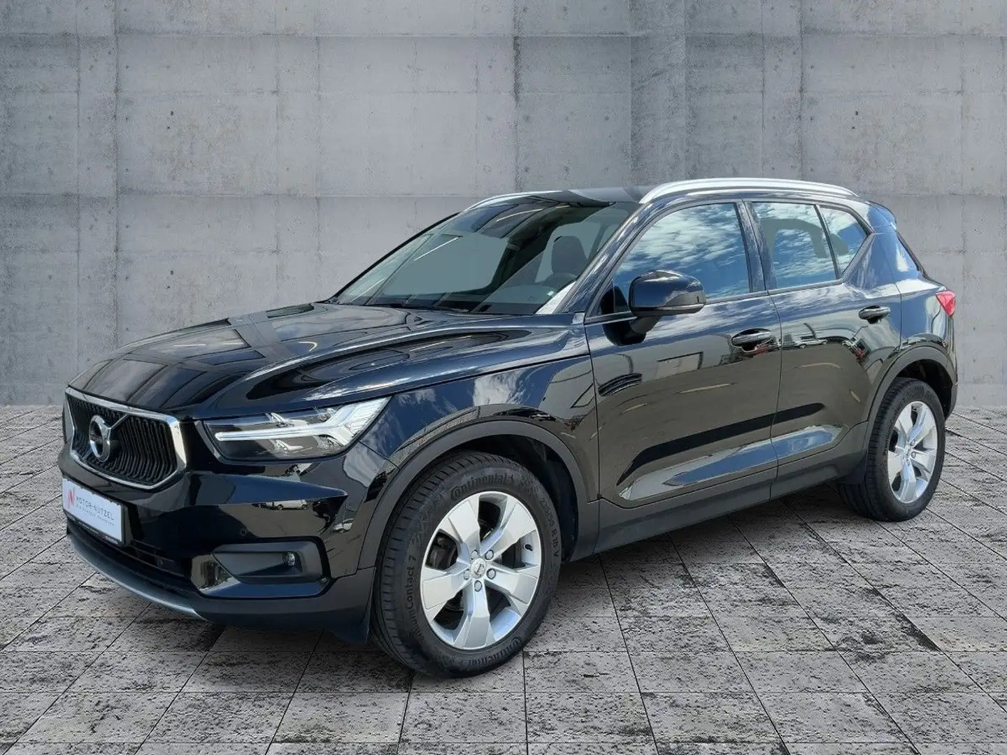 Volvo XC40 XC 40 D3 MONMENTUM LED+RFK+GRA+AHK Schwarz - 2