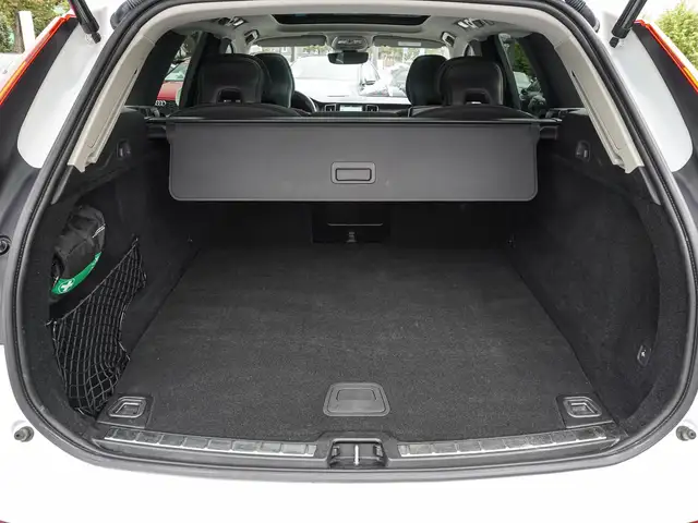 Volvo XC60 view 18