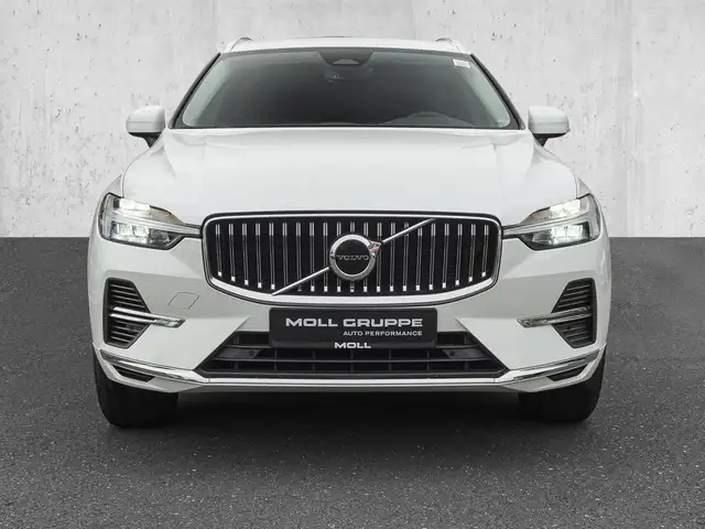 Volvo XC60 view 3