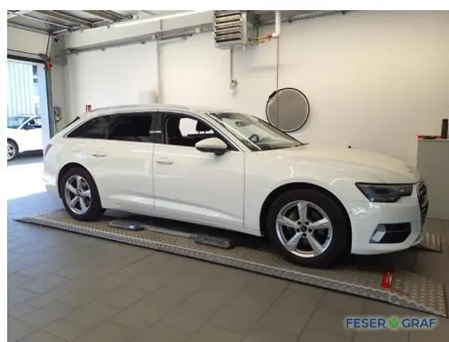 Audi A6 view 3