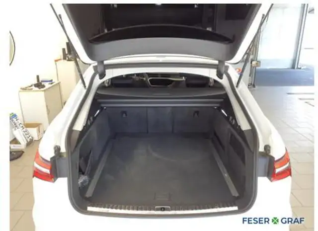 Audi A6 view 8
