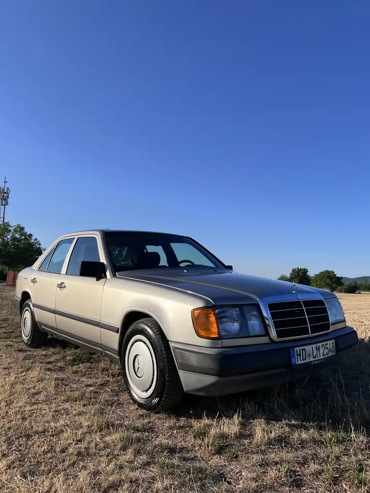 Mercedes-Benz E 260 Mercedes W124 260E Automatik | M103 | TÜV, foto 1