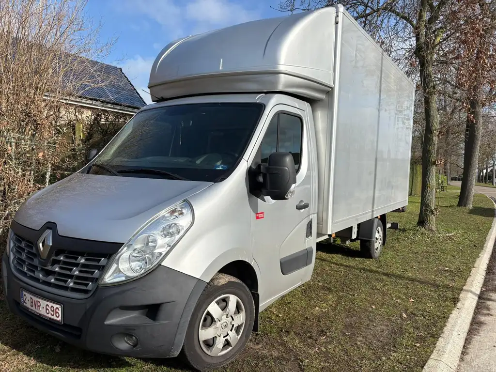 Nissan NV400 2017 из Европы — купить под ключ
