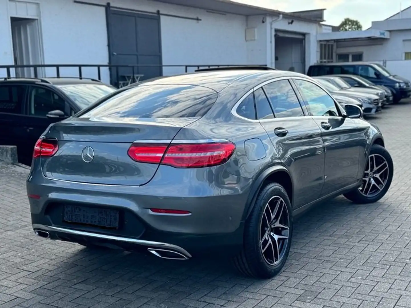 Mercedes-Benz GLC 250 GLC Coupe 250 d Sport 4matic auto Šedá - 2