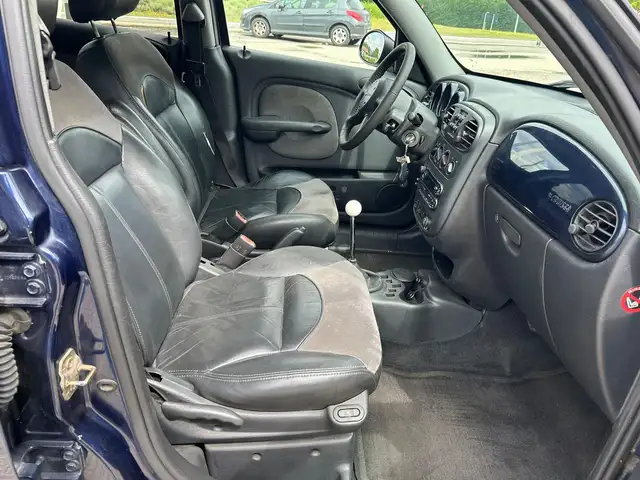 Chrysler PT Cruiser view 10