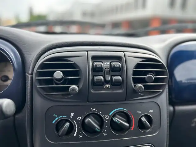 Chrysler PT Cruiser view 15