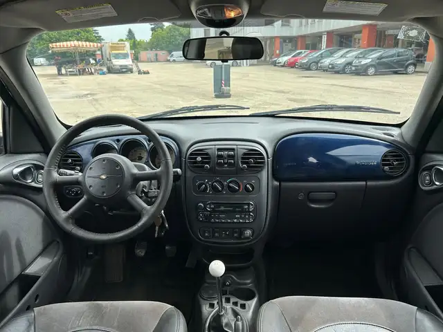 Chrysler PT Cruiser view 6