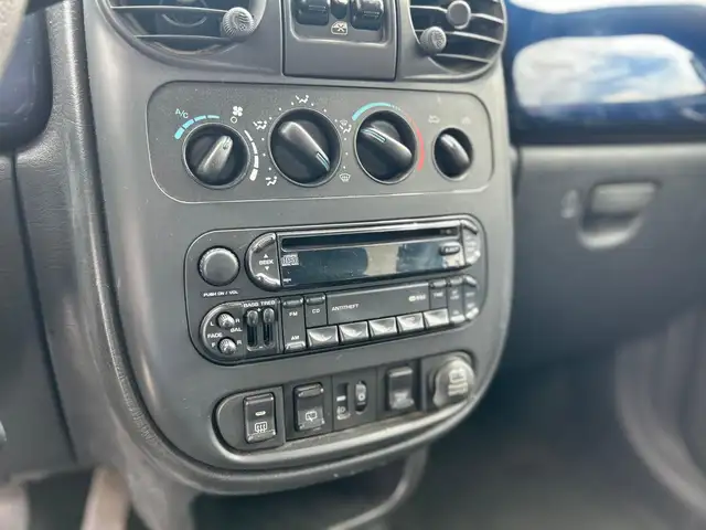 Chrysler PT Cruiser view 14