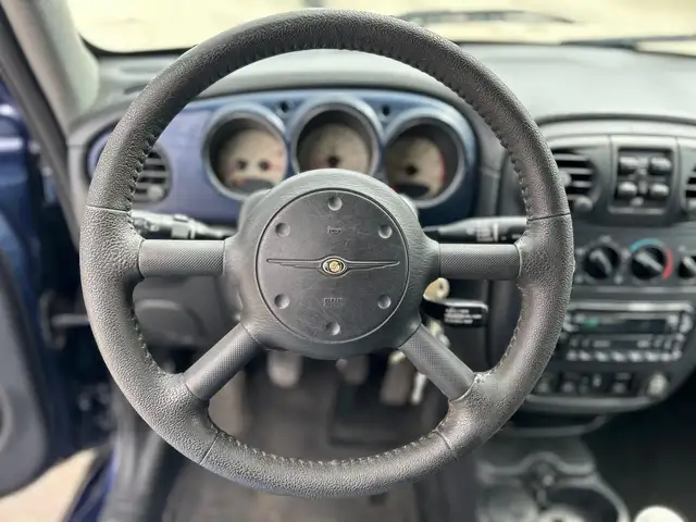 Chrysler PT Cruiser view 12
