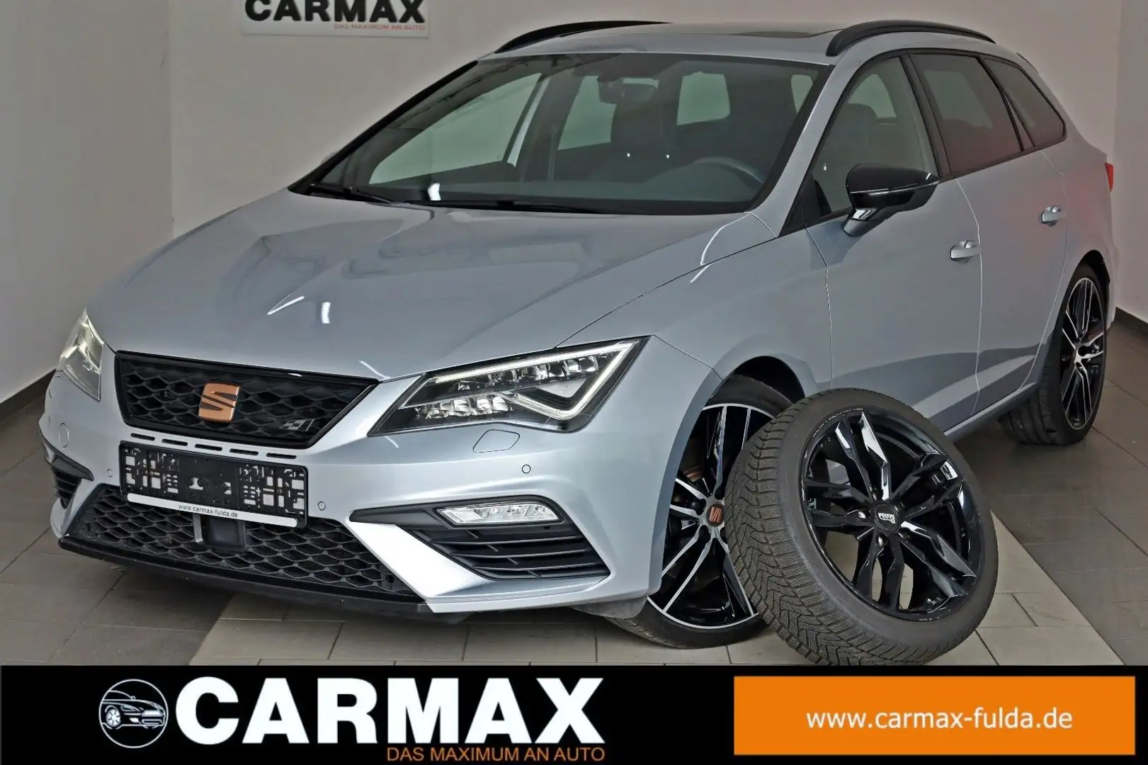 SEAT Leon ST Cupra 300 4Dr.,T.Leder,Navi,Kamera,Panor Silber - 1