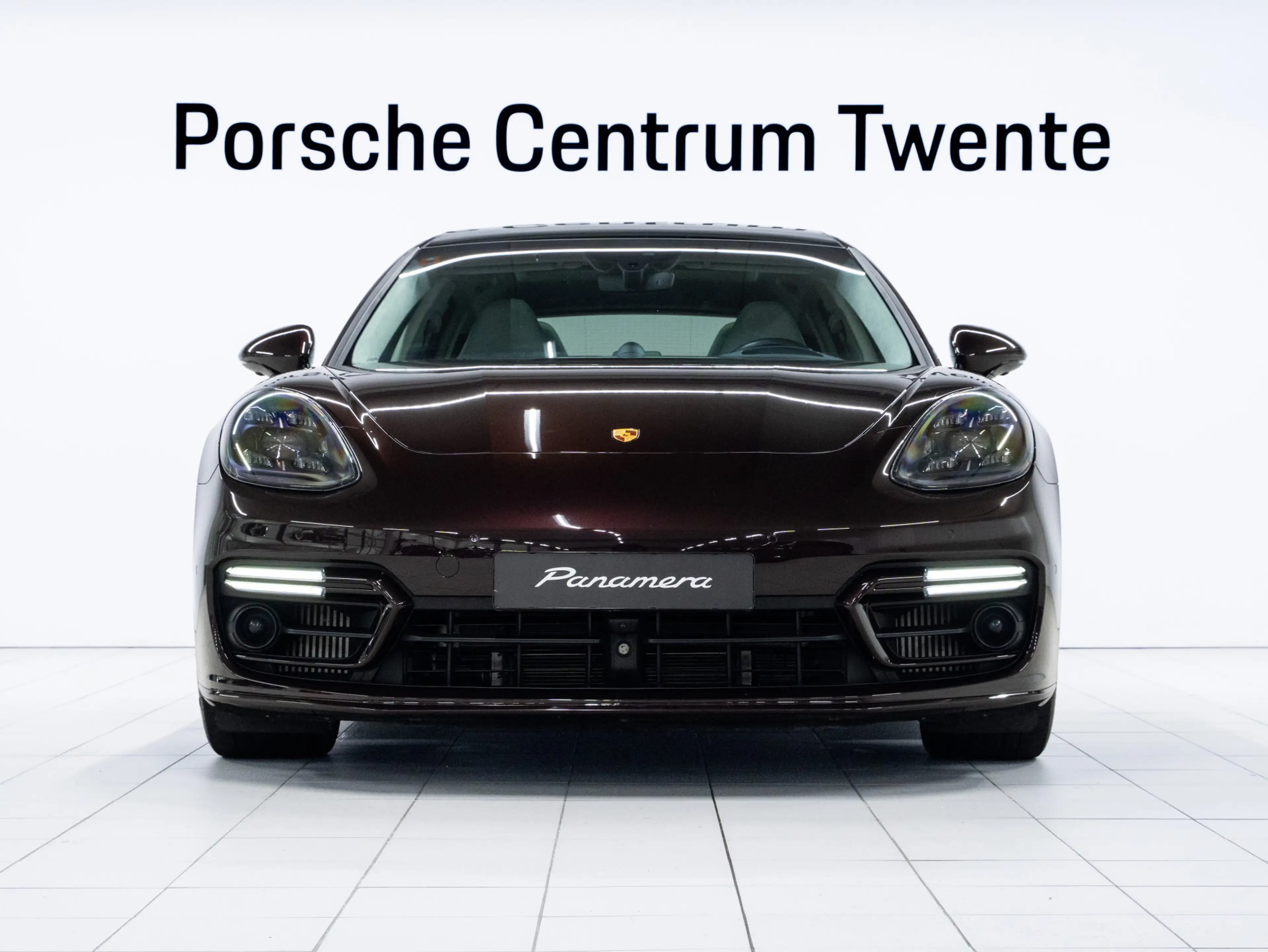 Porsche Panamera 4S E-Hybrid Sport Turismo — photo 2