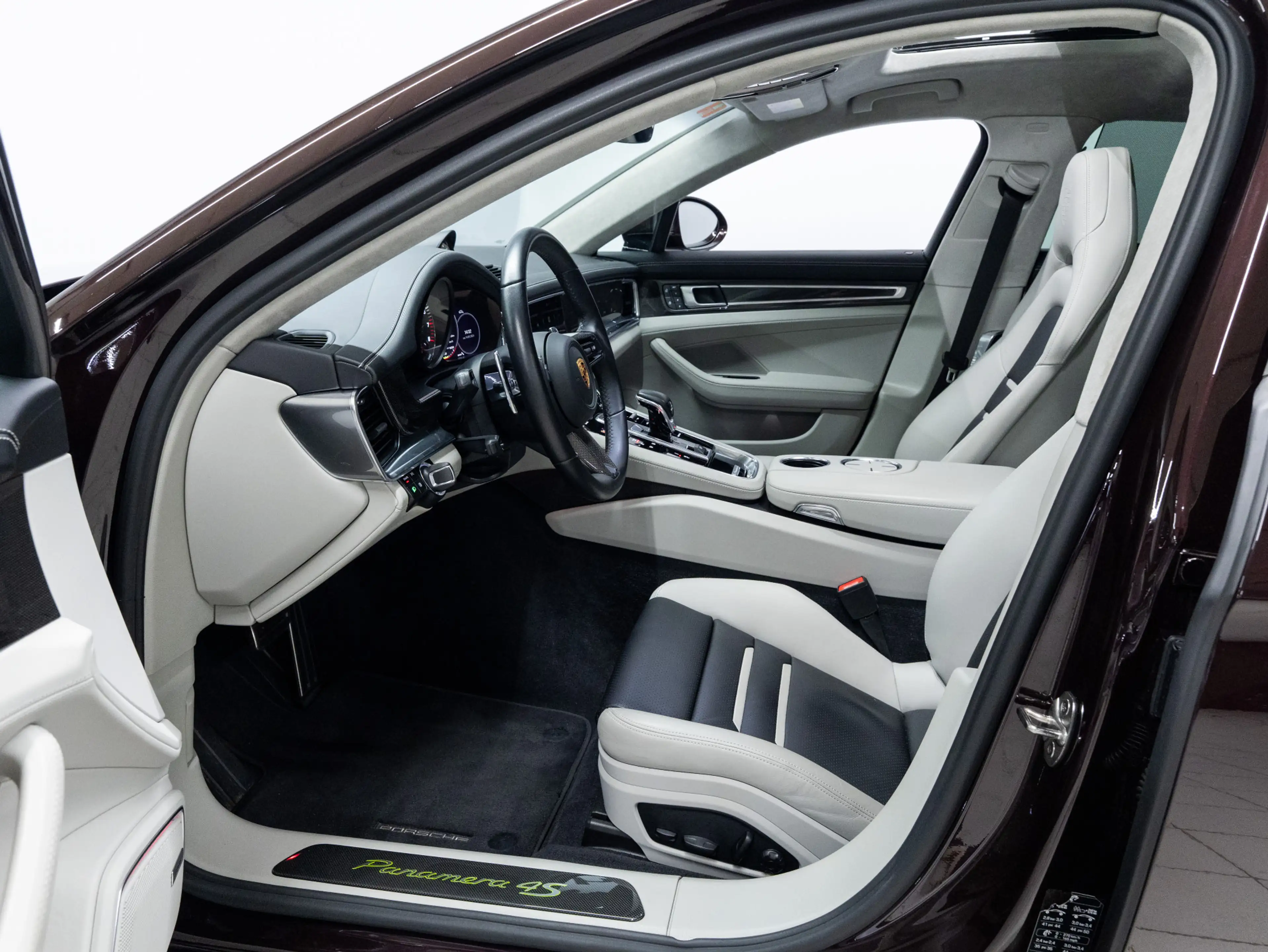Porsche Panamera 4S E-Hybrid Sport Turismo — photo 7