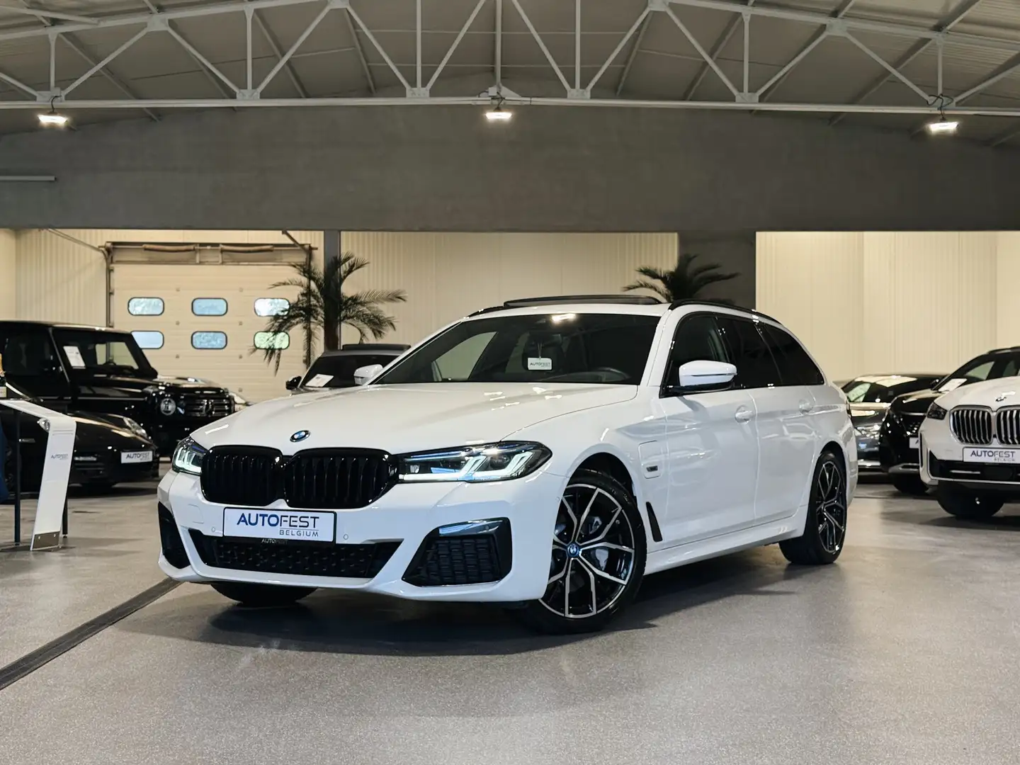 BMW 530 e xDrive Touring M-Sport - 12 Mnd Garantie Blanc - 1