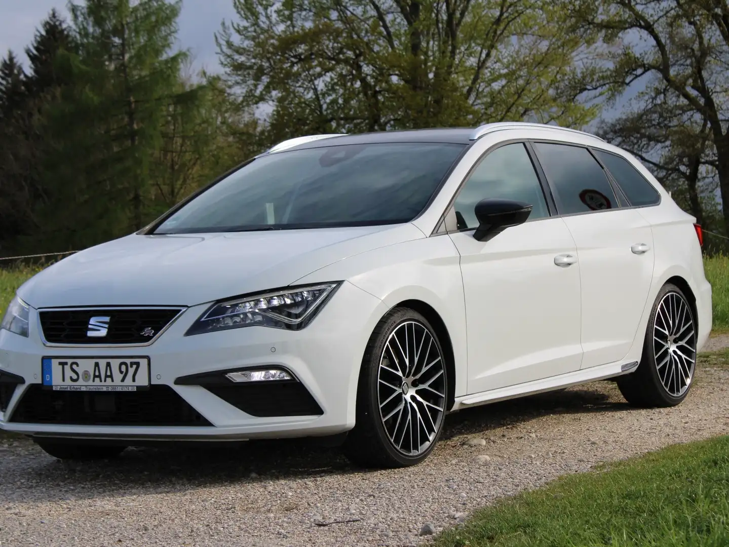 SEAT Leon ST 1.8 TSI Start&Stop FR Weiß - 1