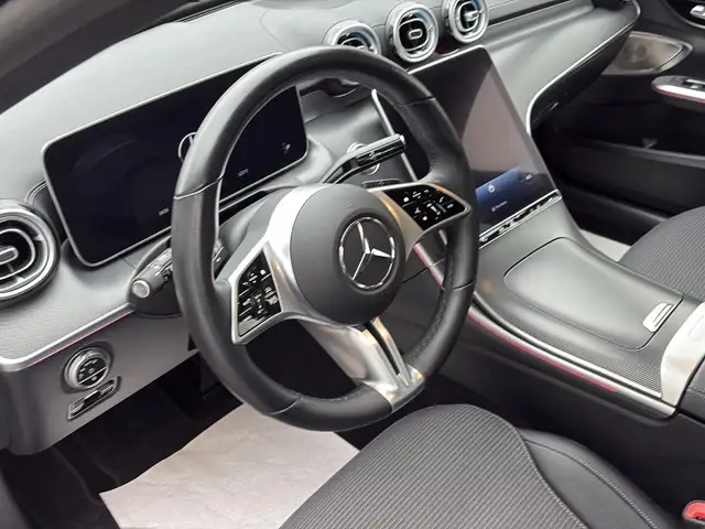 Mercedes-Benz C-Class view 13