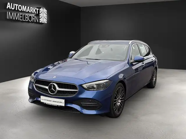 Mercedes-Benz C-Class view 3