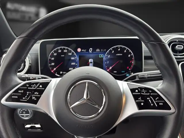Mercedes-Benz C-Class view 15
