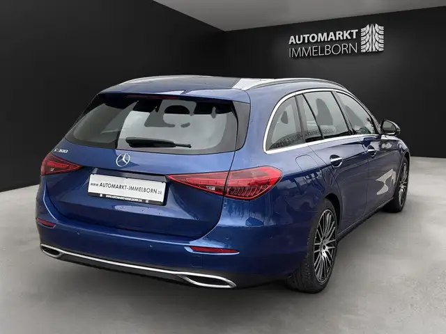 Mercedes-Benz C-Class view 7