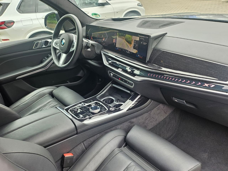 BMW X7 x40d M Sport PRO Standh.Sky ExDrivePro IntAkt — photo 9