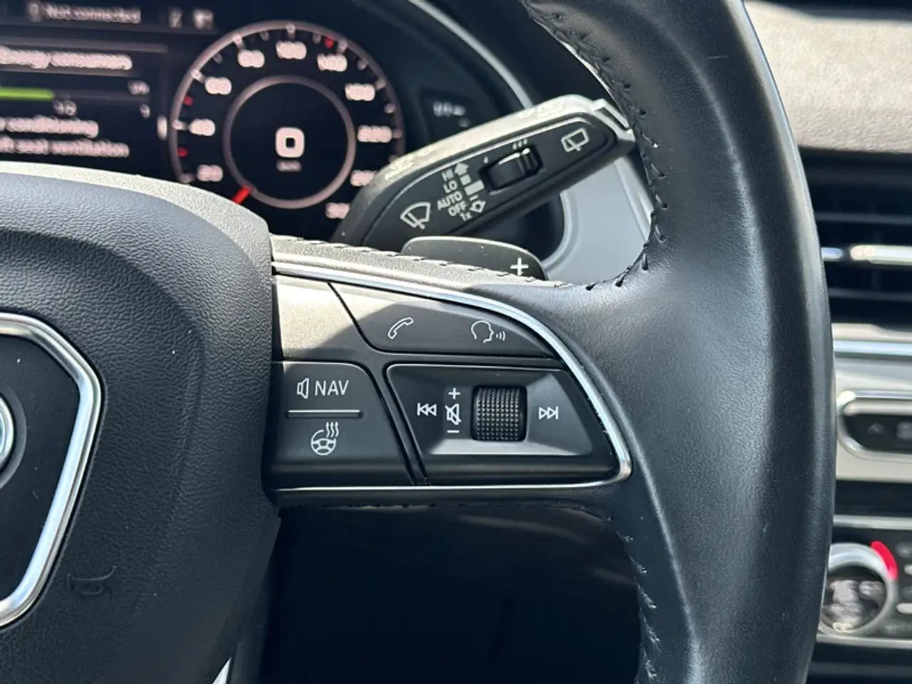 Audi Q7 снимка Audi Q7