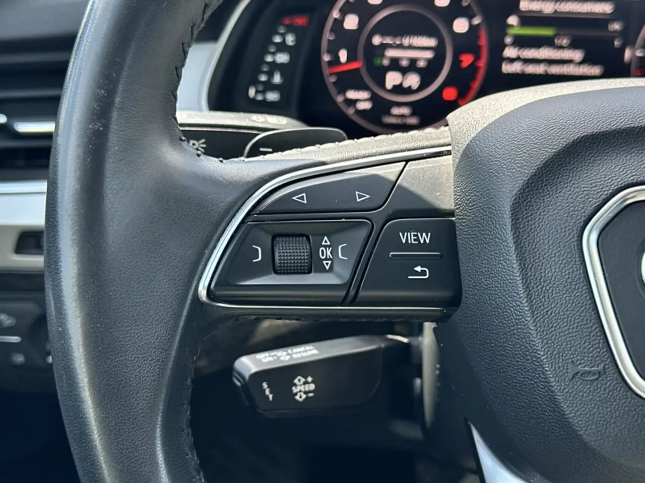 Audi Q7 снимка Audi Q7