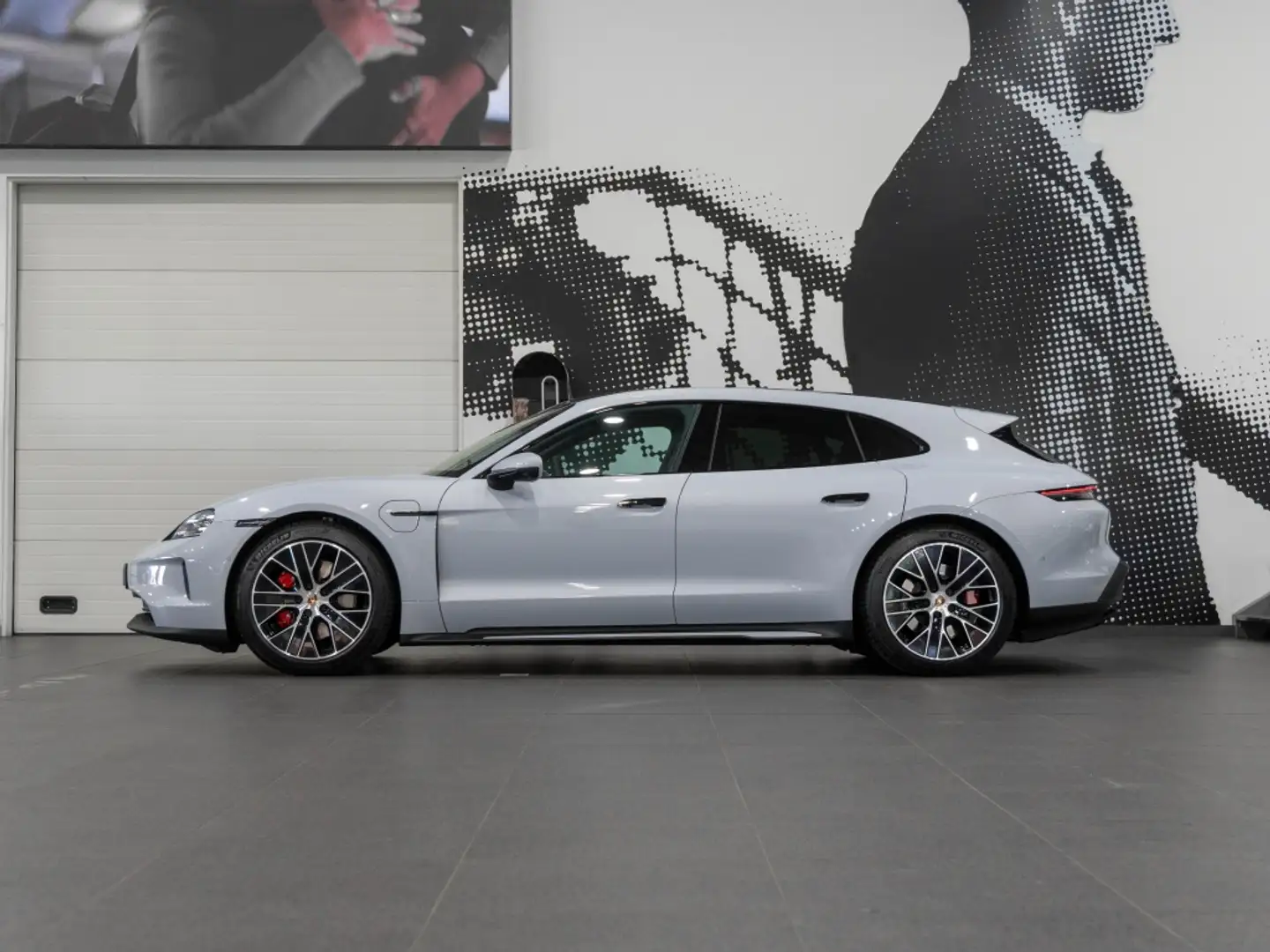 Porsche Taycan 4S Sport Turismo Gris - 2