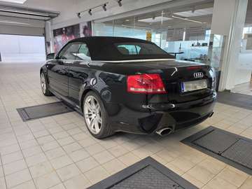 4.2 V8 FSI quattro