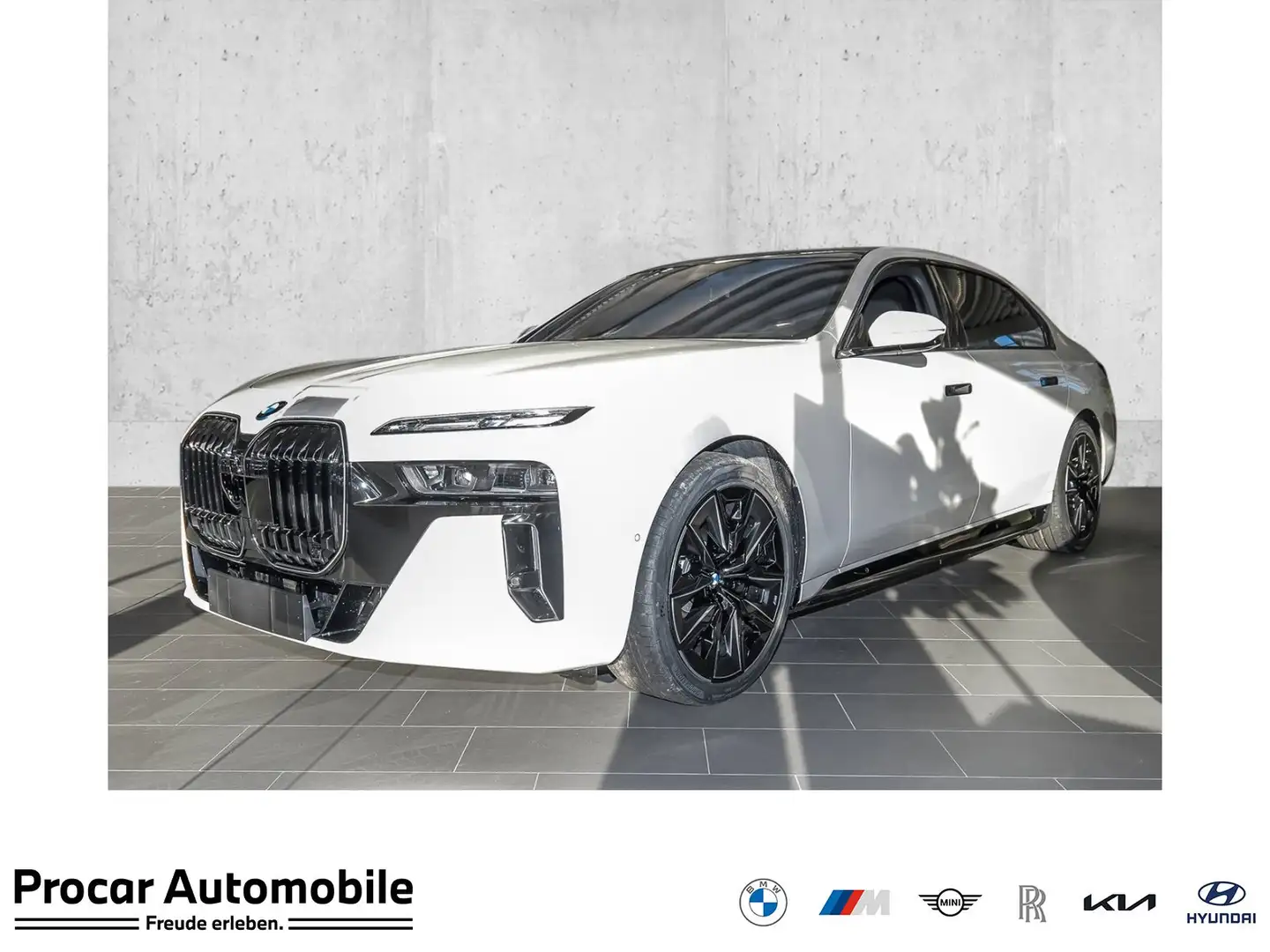 BMW i7 eDrive50 Sportpaket DAB Aktivlenkung PDC Blanc - 1