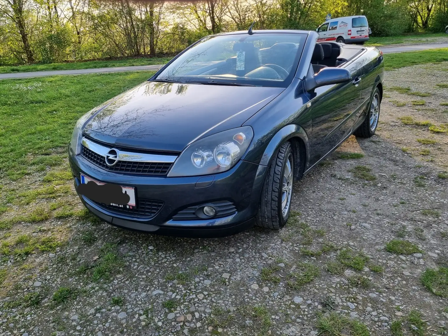 Opel Astra Twin Top 1.9 CDTI Edition Blau - 1