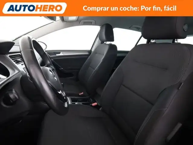 Volkswagen Golf view 11