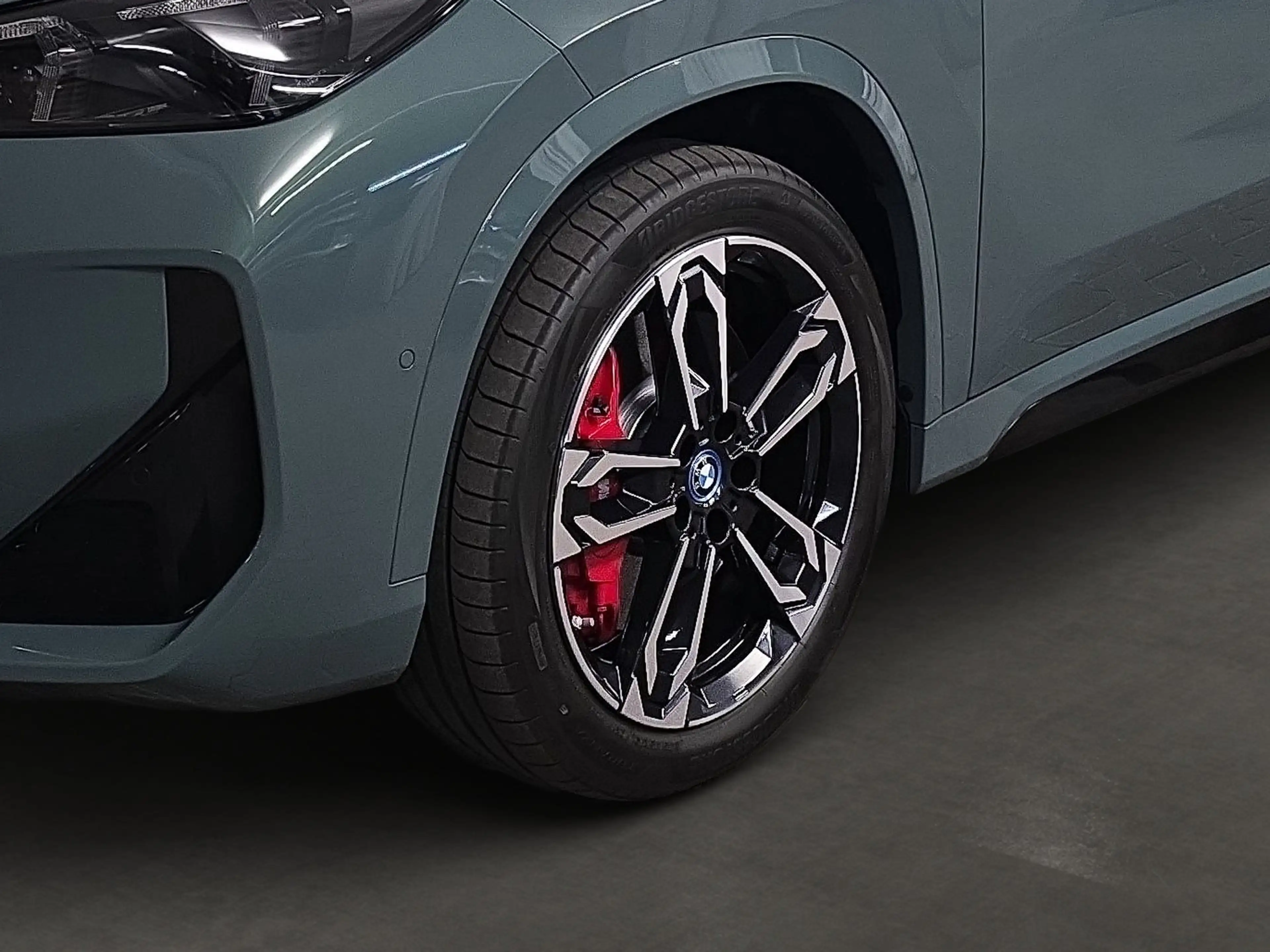 BMW iX 1 xDrive30 M-Sport-Pro*Aktivsitz*HeadUp*19"*Drivin — photo 6