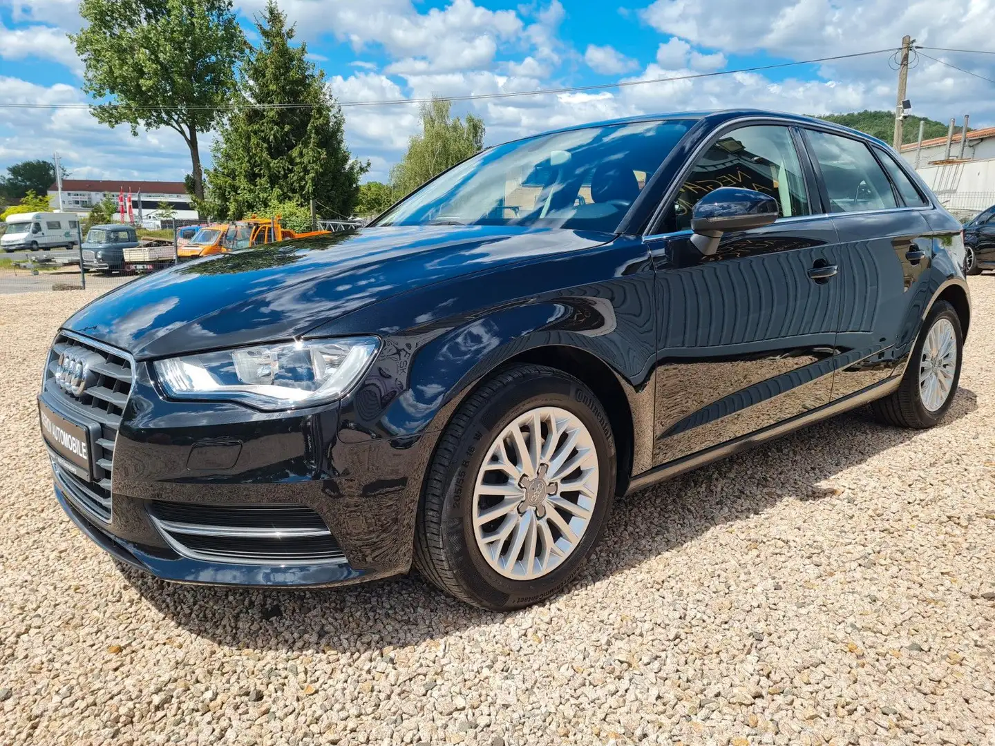 Audi A3 Sportback ambiente Zwart - 1