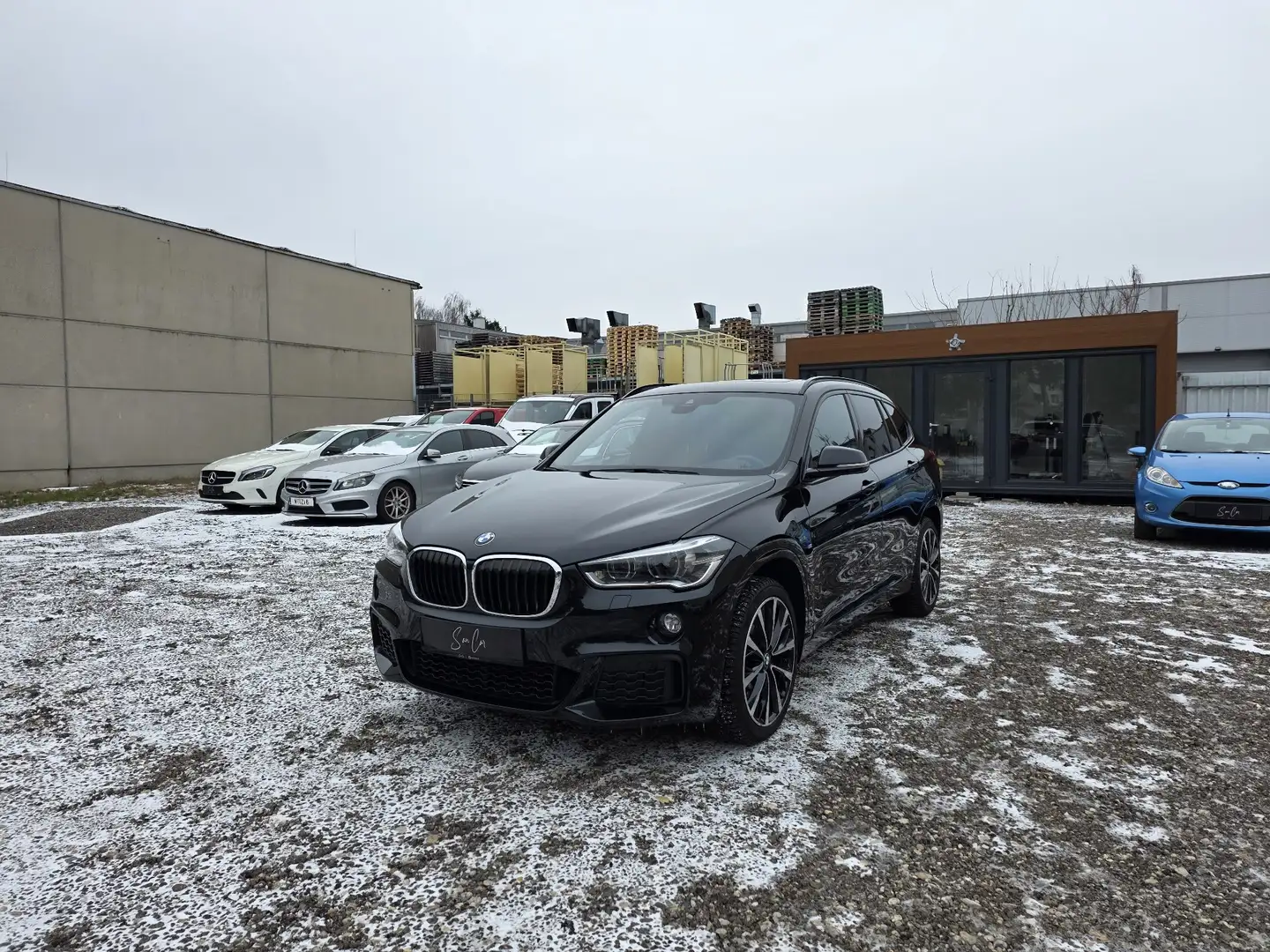 BMW X1 xDrive 25 d M Sport*PANO*HEAD-UP Schwarz - 1