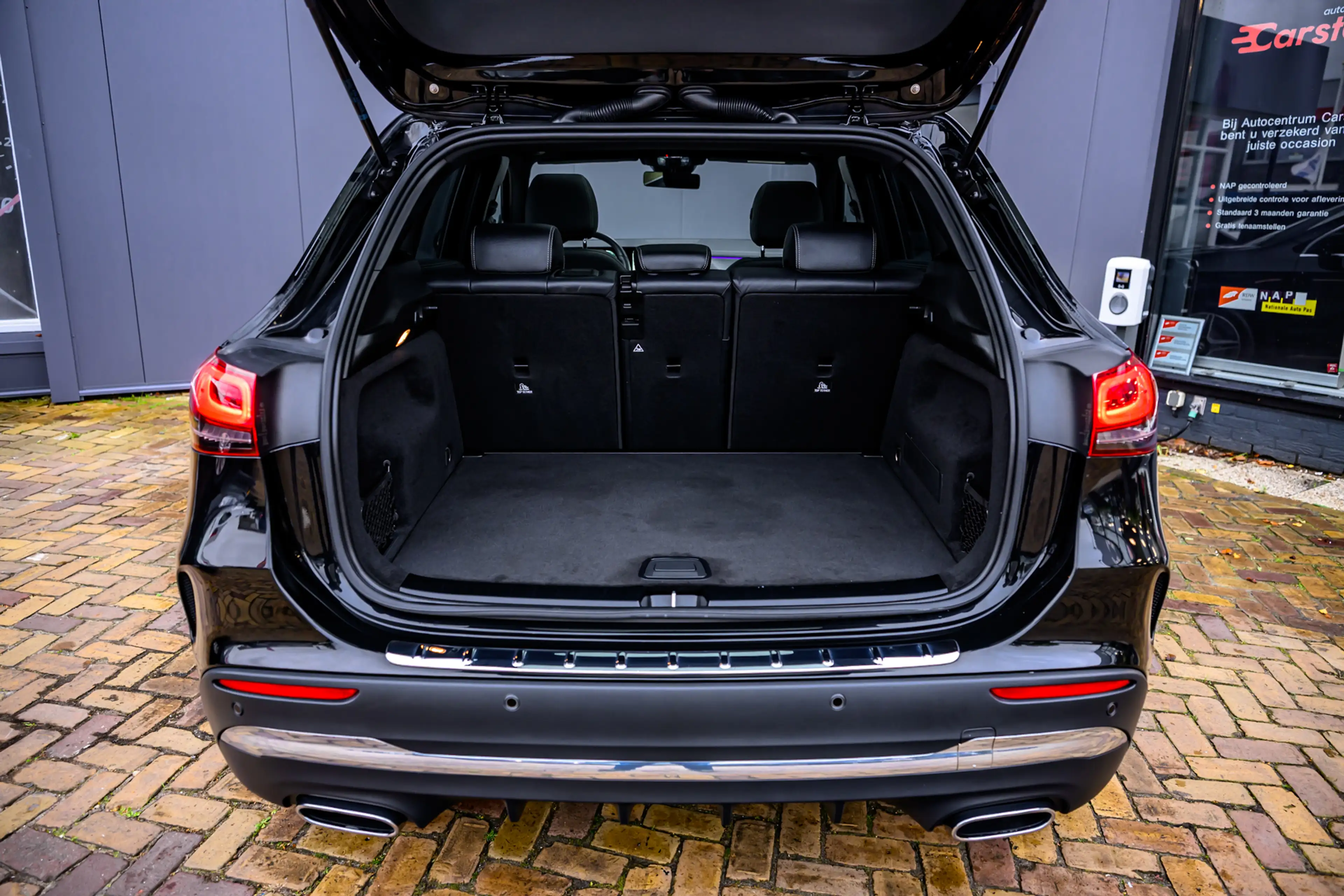 Mercedes-Benz GLA 200 Business Solution AMG|Pano|Navi|Camera — photo 12