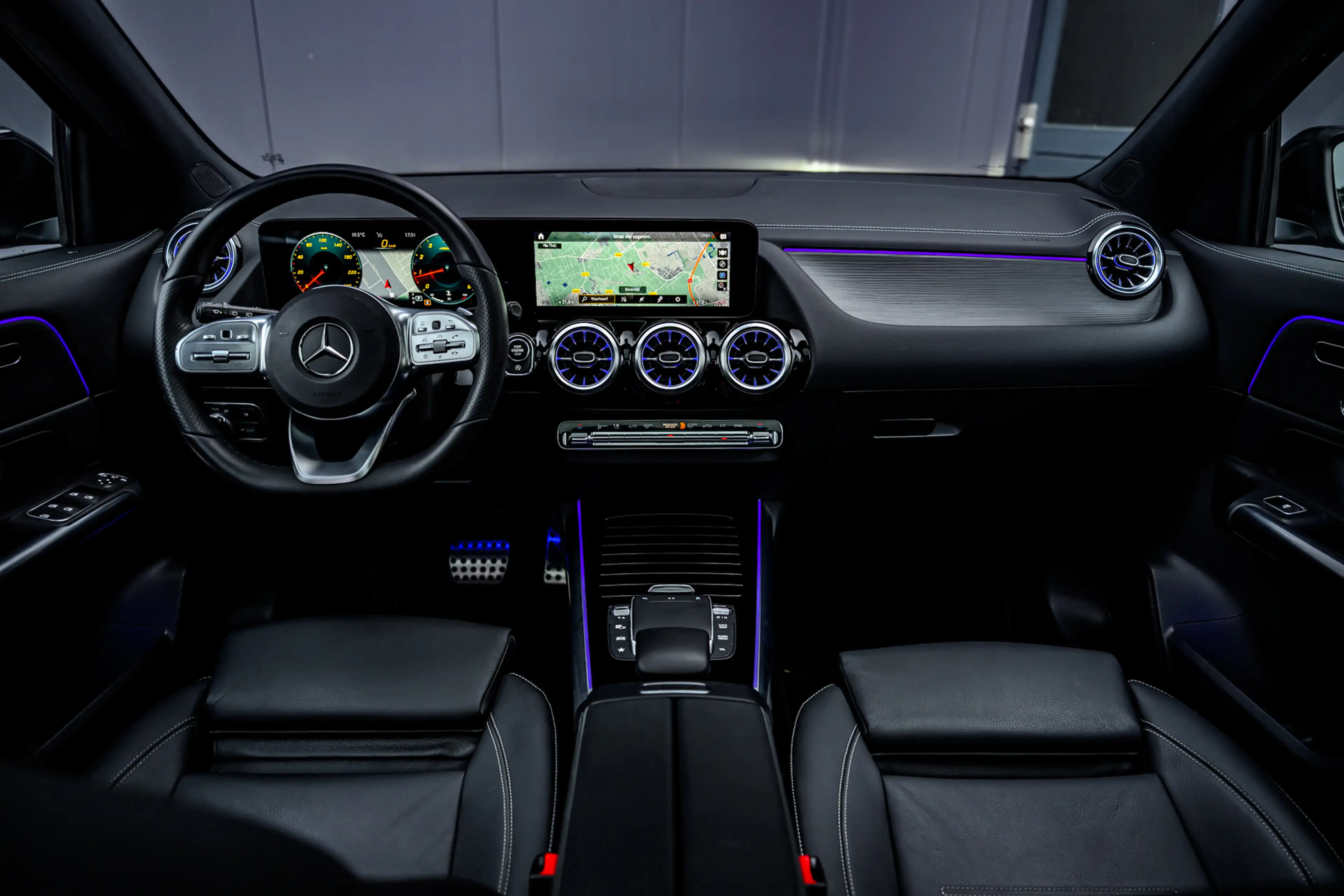 Mercedes-Benz GLA 200 Business Solution AMG|Pano|Navi|Camera — photo 5