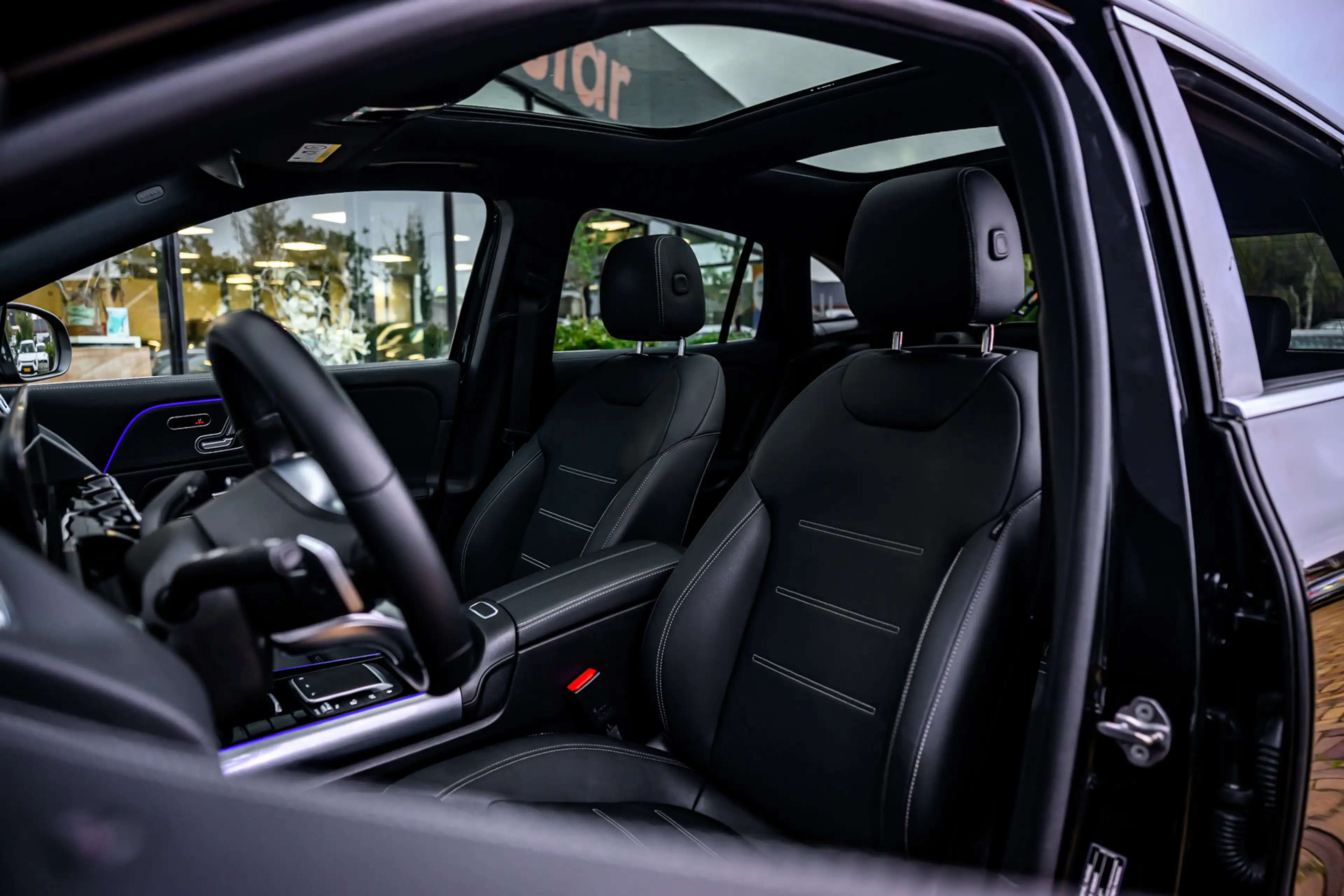 Mercedes-Benz GLA 200 Business Solution AMG|Pano|Navi|Camera — photo 15