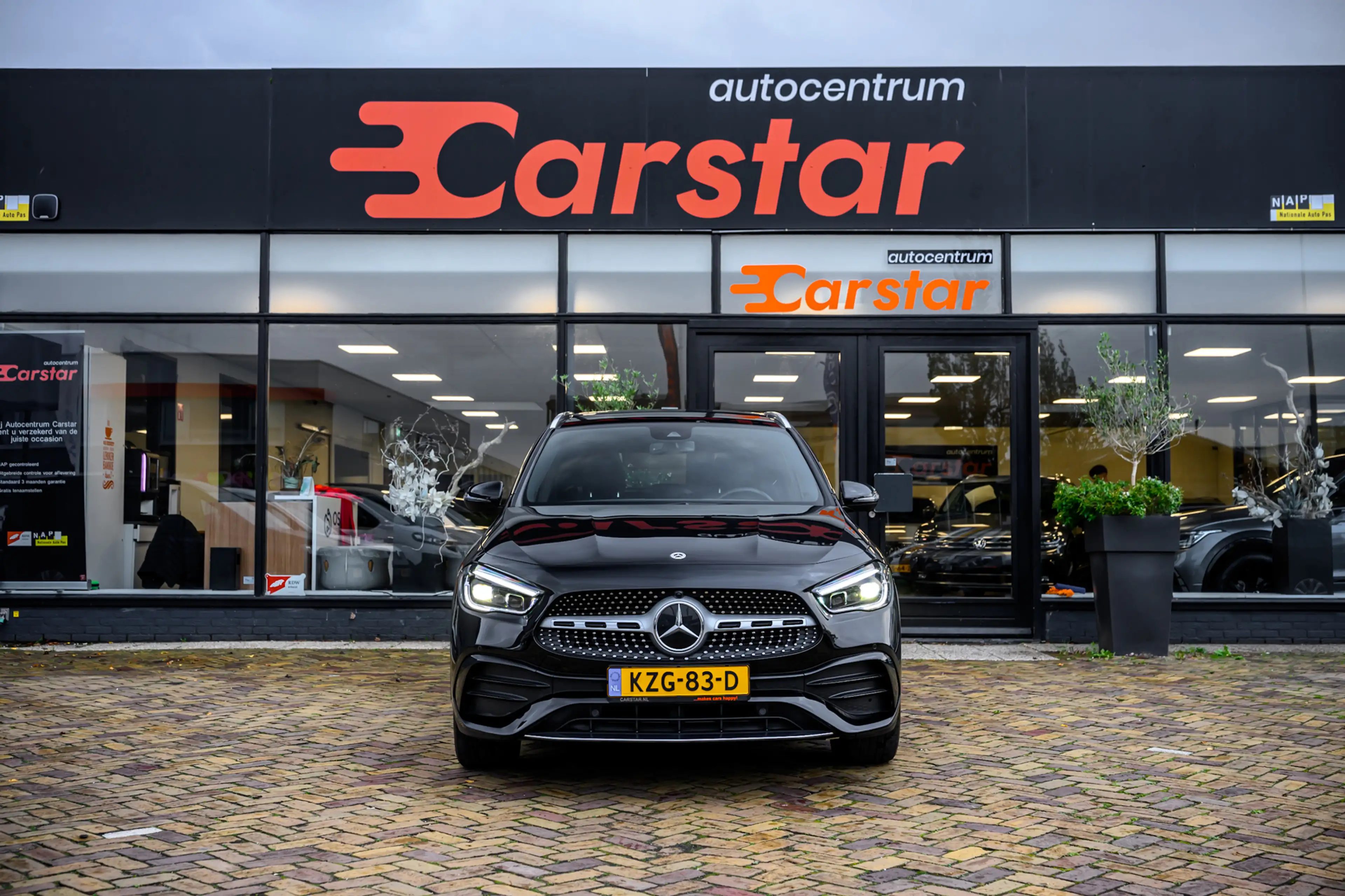 Mercedes-Benz GLA 200 Business Solution AMG|Pano|Navi|Camera — photo 2
