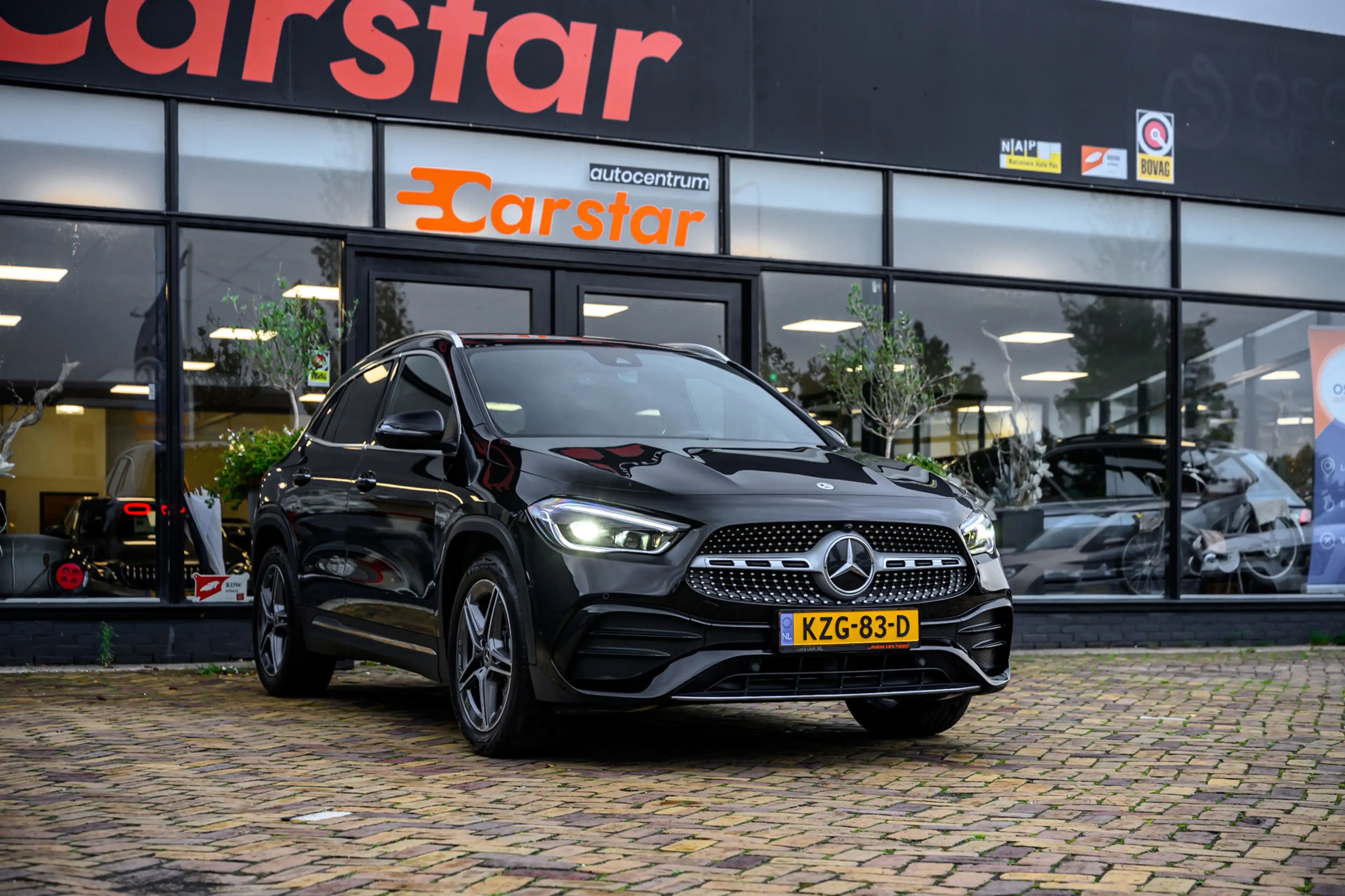 Mercedes-Benz GLA 200 Business Solution AMG|Pano|Navi|Camera — photo 3