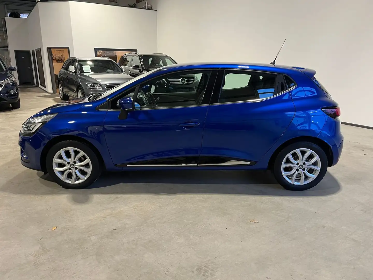 Renault Clio Intens Automatik NAVI SHZ KAMERA Blau - 2