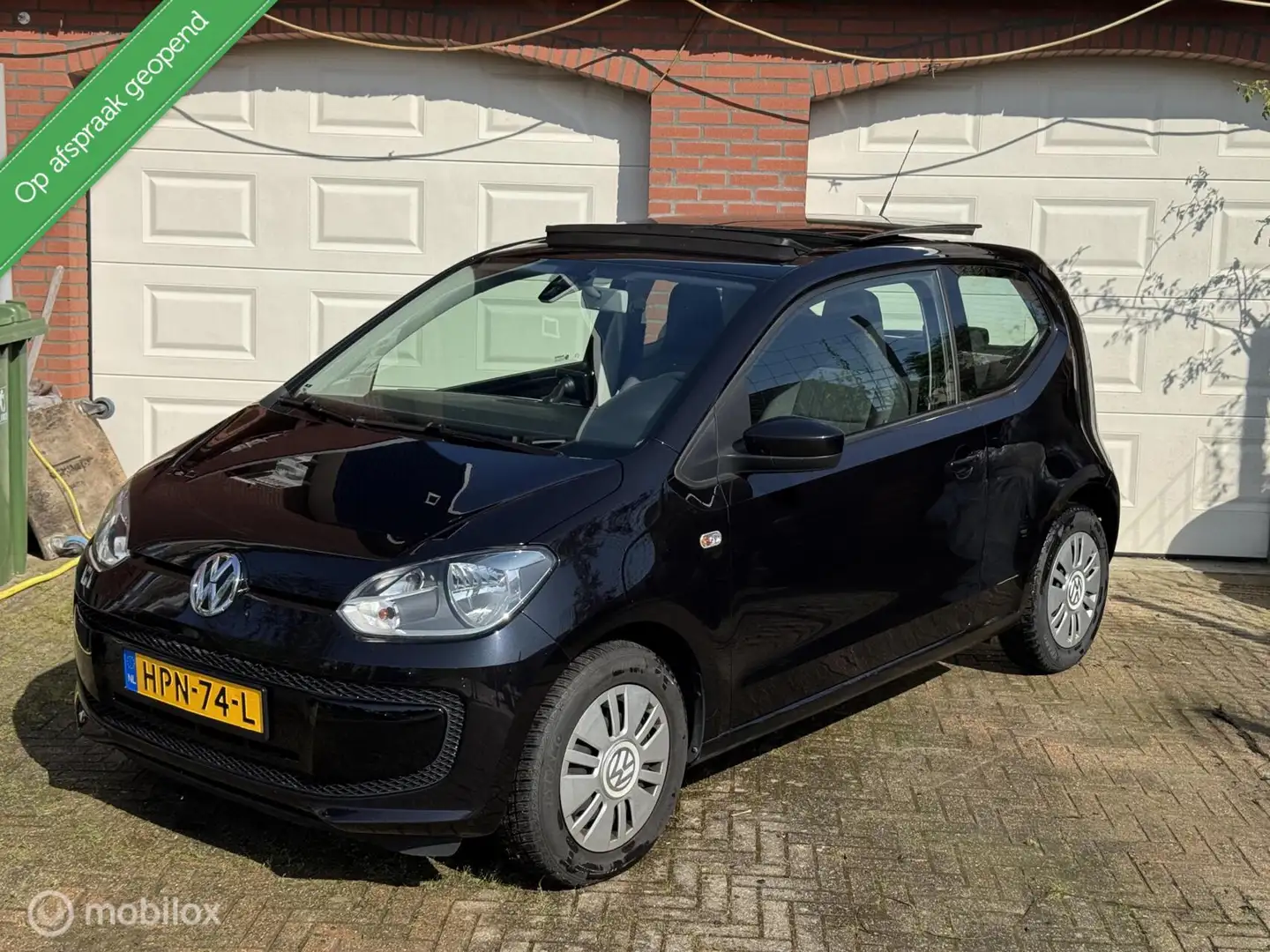 Volkswagen up! 1.0 high up! BlueMotion| Panodak| Pdc| Airco Negro - 1