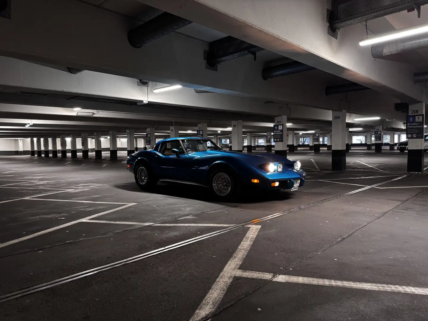Chevrolet Corvette - 2