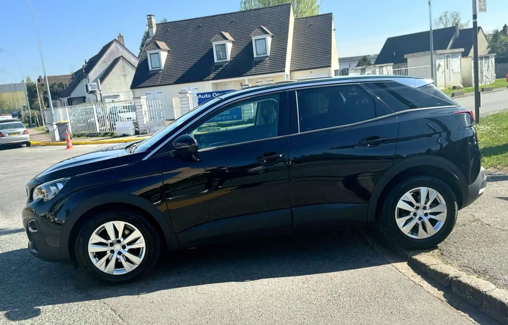 Peugeot 3008 ACTIVE BUSINESS 1.2 PURETECH 130 EAT6 ENTRETIEN CO Zwart - 2