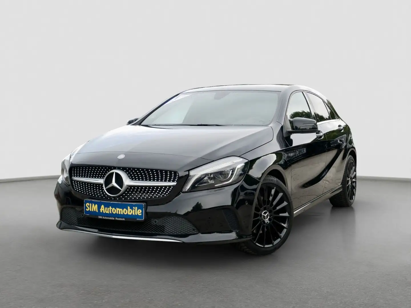 Mercedes-Benz A 220 CDI BlueEfficiency+Tempomat+NAVi+Kamera+SHZ Schwarz - 1