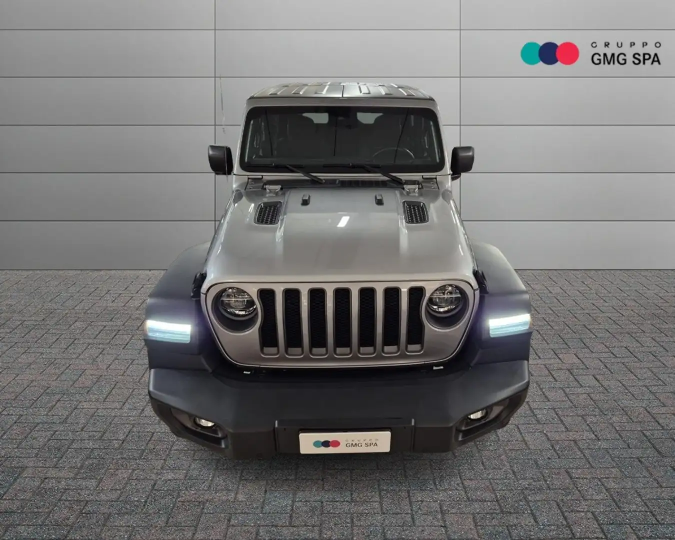 Jeep Wrangler 2.2 mjt II Rubicon auto Stříbrná - 2