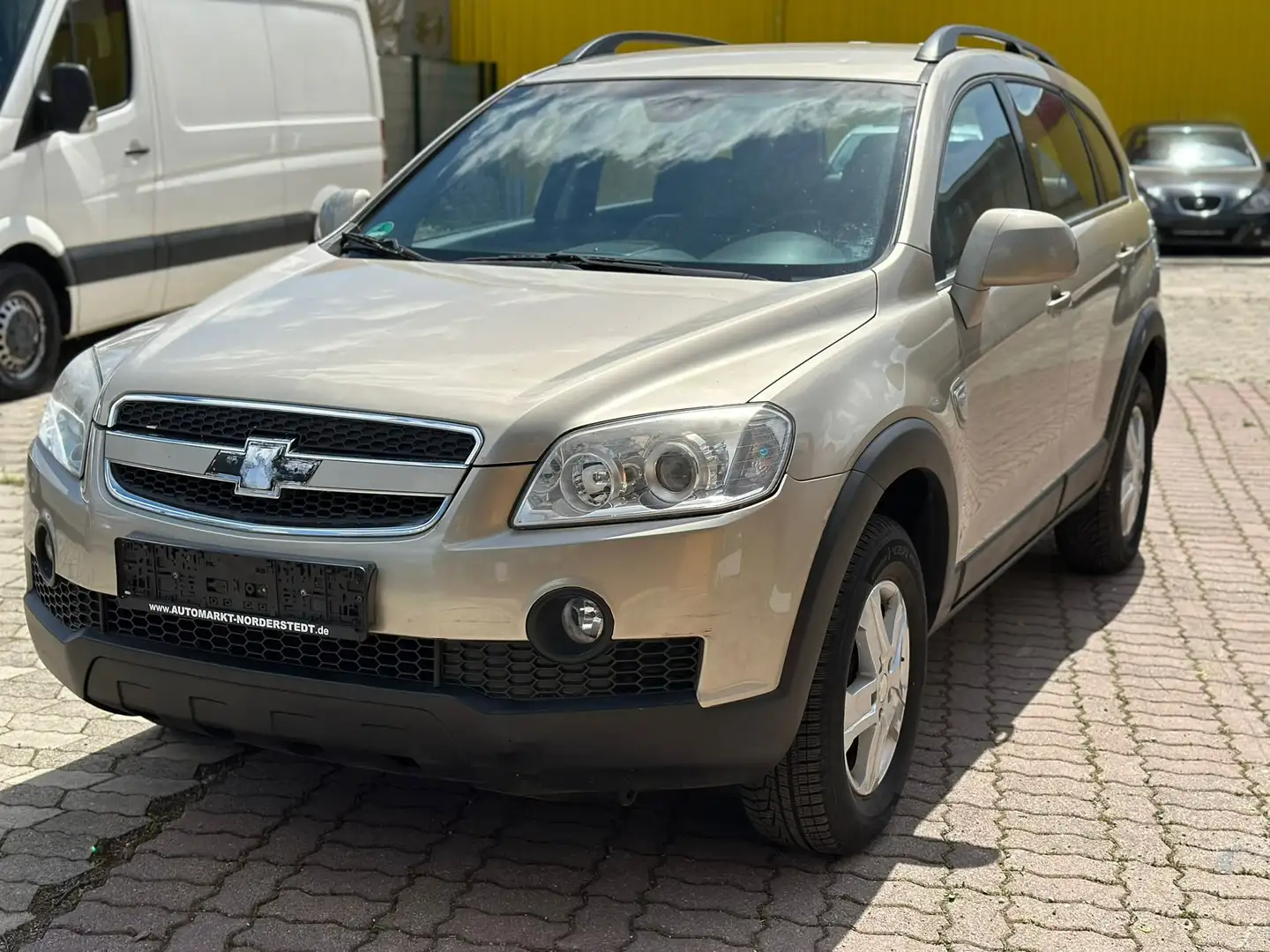 Chevrolet Captiva 2.4 LT 4WD Beżowy - 2