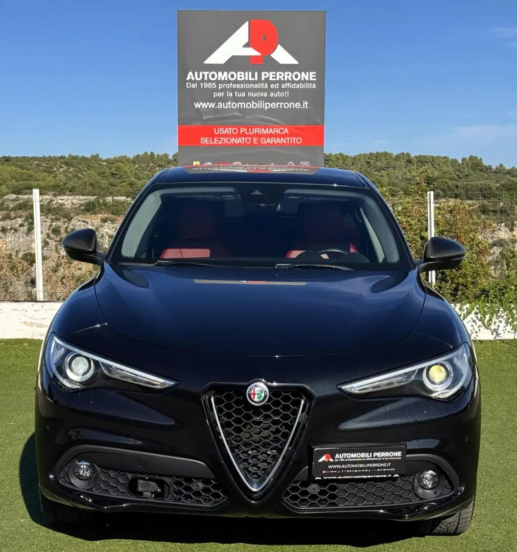 Alfa Romeo Stelvio 2.2 TD 210cv AT8 Q4 Veloce Tì Zwart - 2