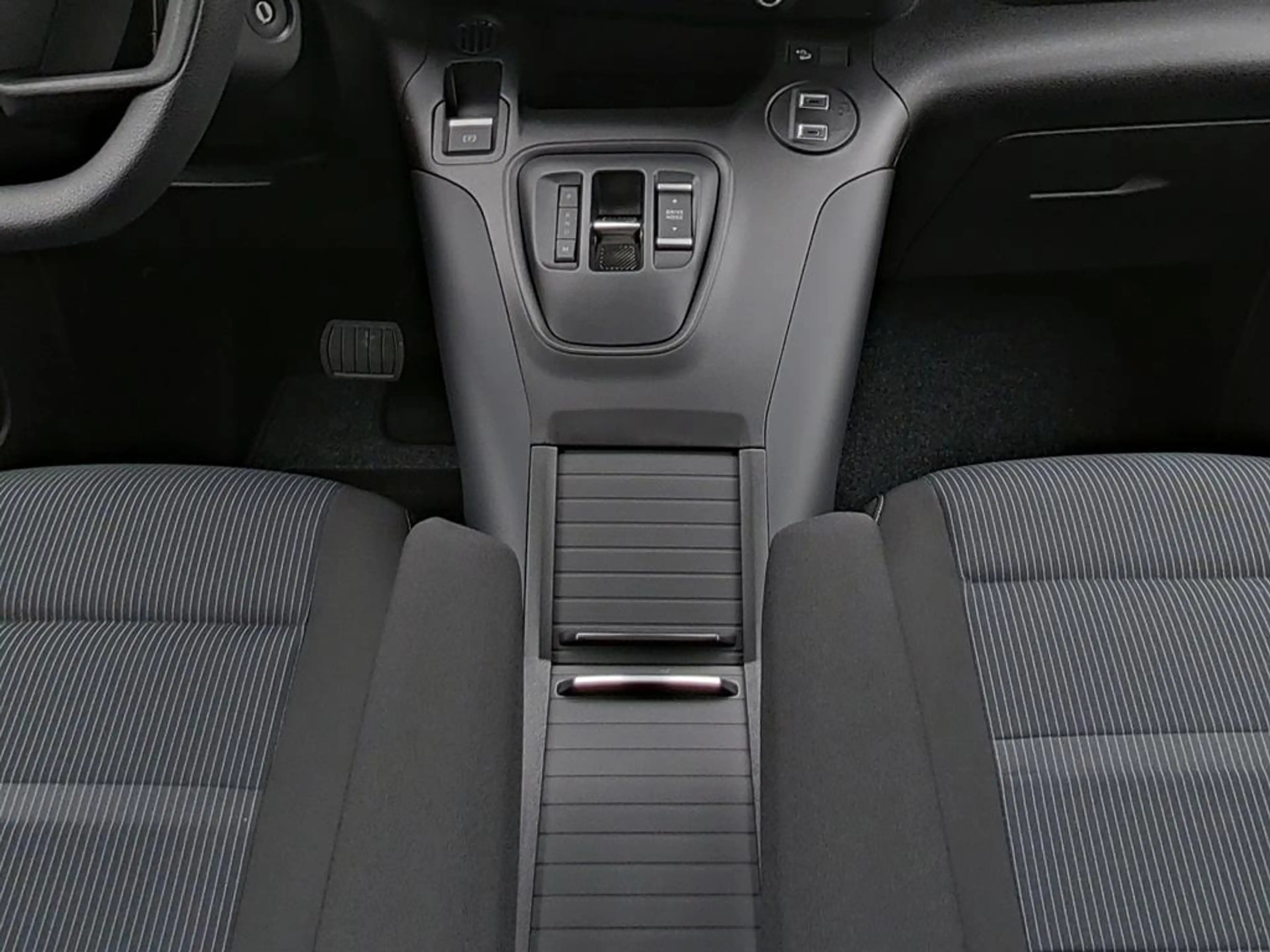 Fiat Qubo L 5-Sitzer ICON — photo 14